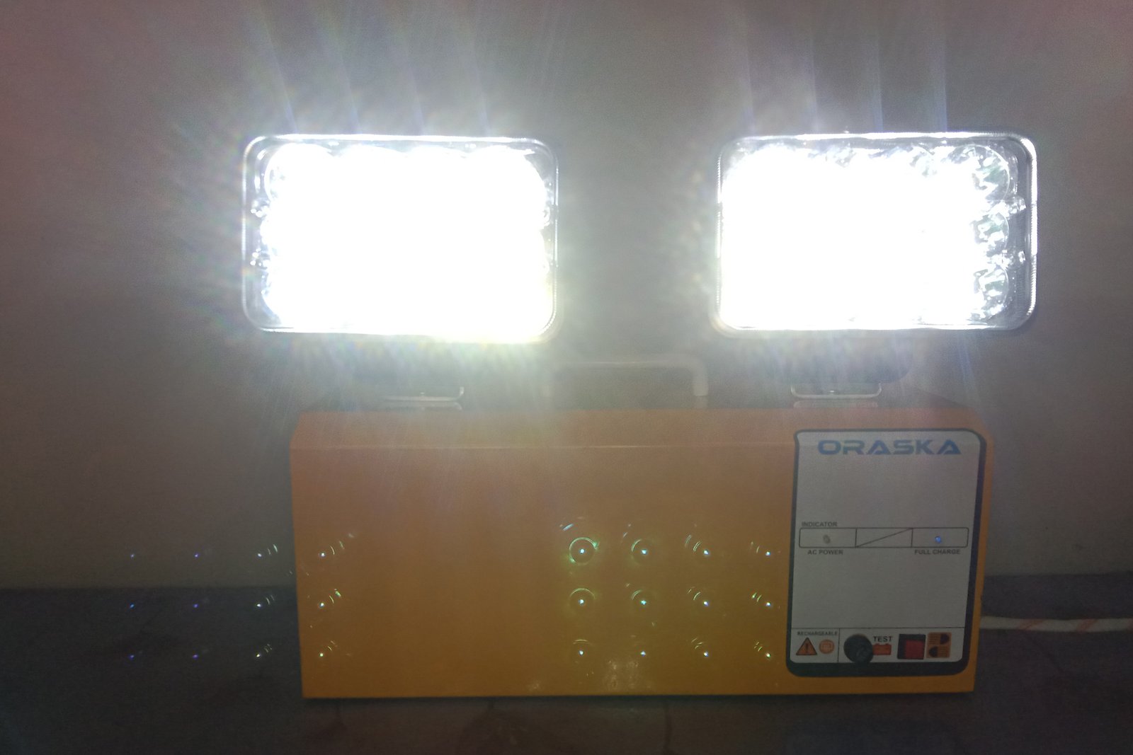 ORASKA NR12V90W Emergency Fog Light 90W Long Beam 100m Range 12000 LUX, 12V-9AH x 2 World's Best Quality LED Light in Bangladesh